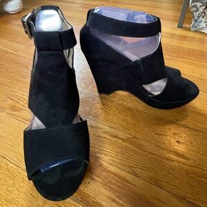 Nine West Black Suede Women's Wedge Sandals